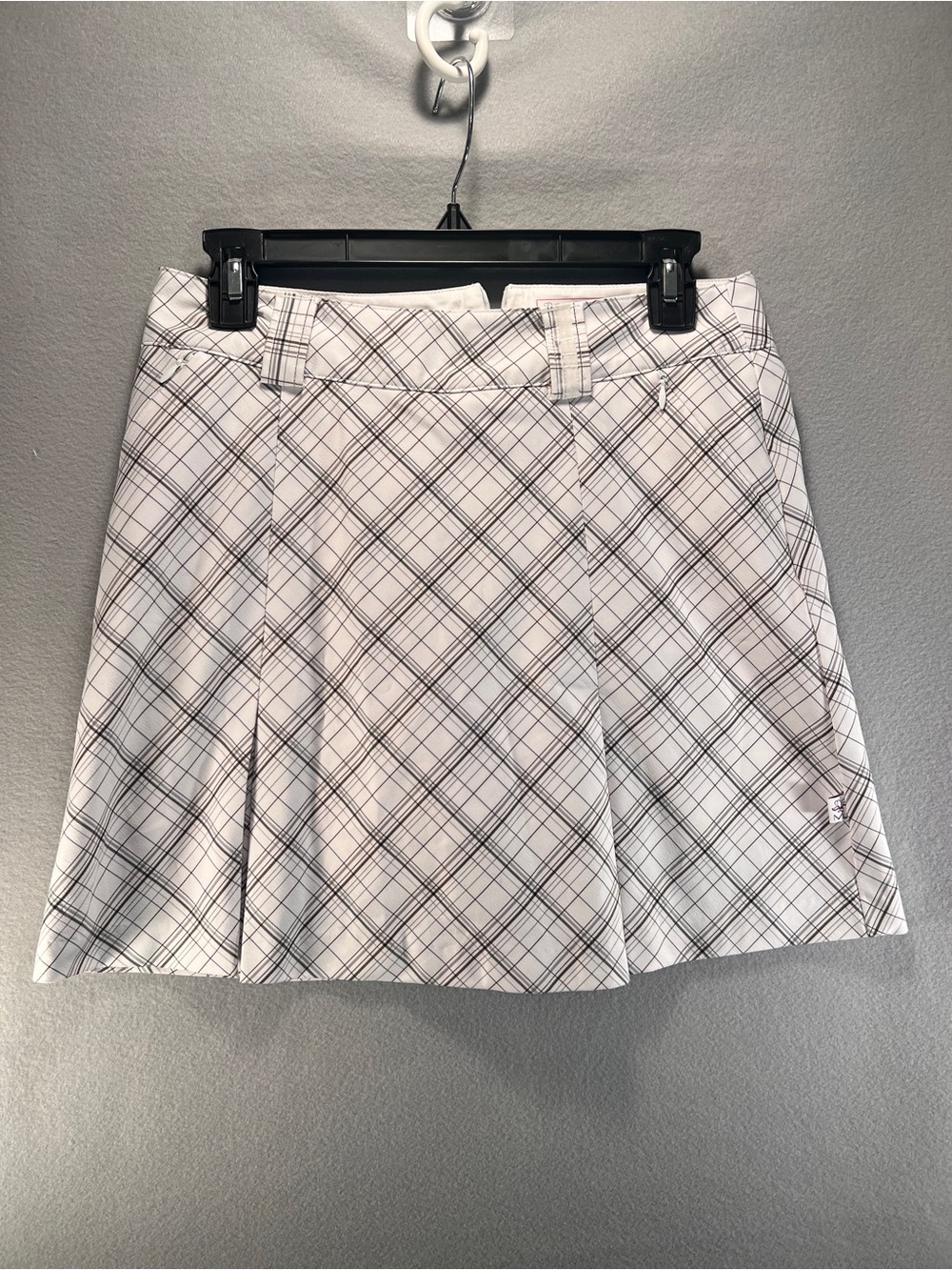 Maggie Lane Size 2 Plaid Golf Tennis Skort White Black Preppy Stretch